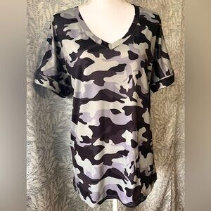 🩷3/$15 SAMPEEL Women's V Neck T Shirts Rolled Short Sleeve Side Split Top M